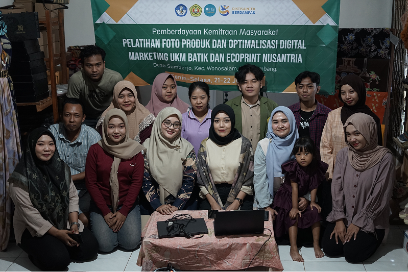 Pelatihan Pembuatan Konten Digital UKM Batik & Ecoprint Nusantria, Wonosalam